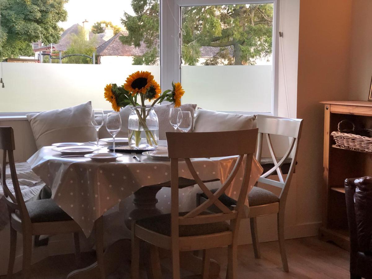 Nurse'S Cottage Томинтул Екстериор снимка